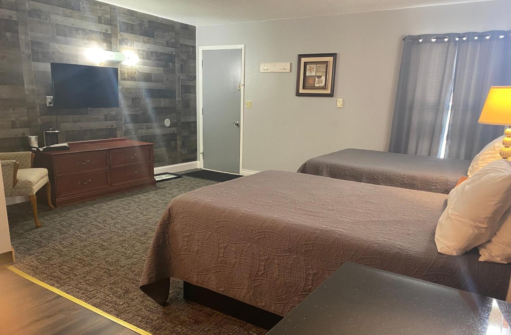 Pelican Motel Pelican Rapids Екстериор снимка